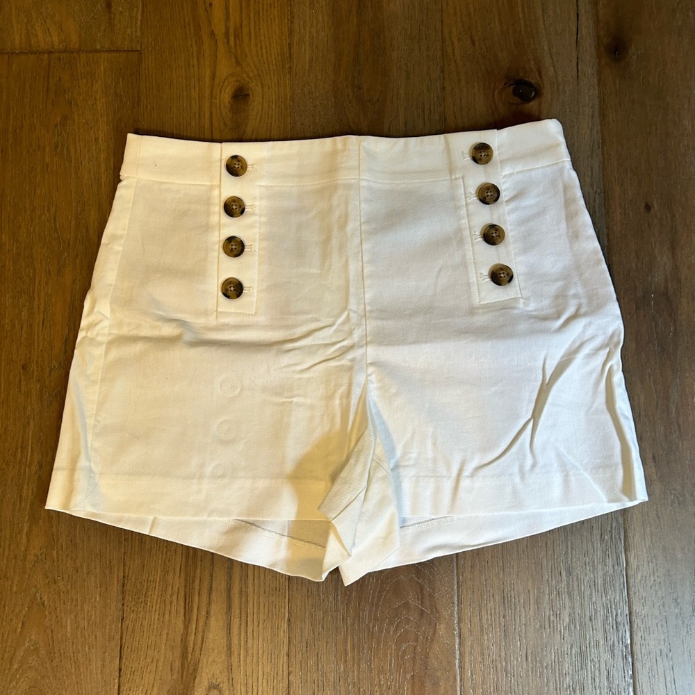 Loft size 10 white shorts never worn